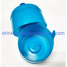 El PE disponible no derramar color azul de los casquillos del jarro de agua pela del tipo para la botella de agua de 5 galones